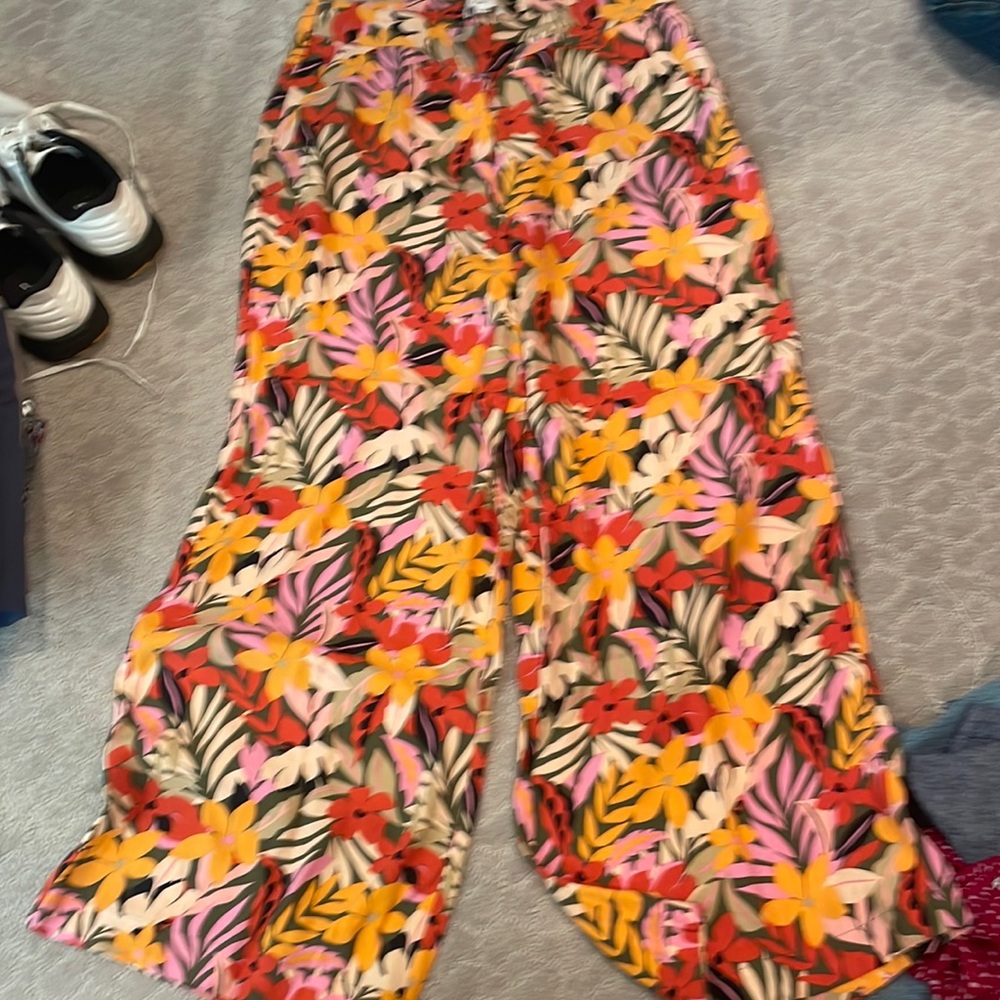 Loft flowy pants size M